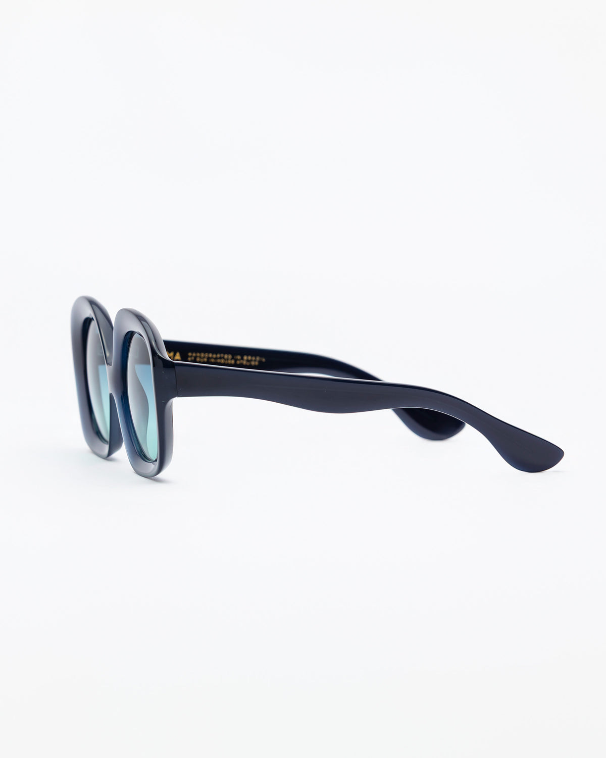 sun-sonia-ocean-blue-sky