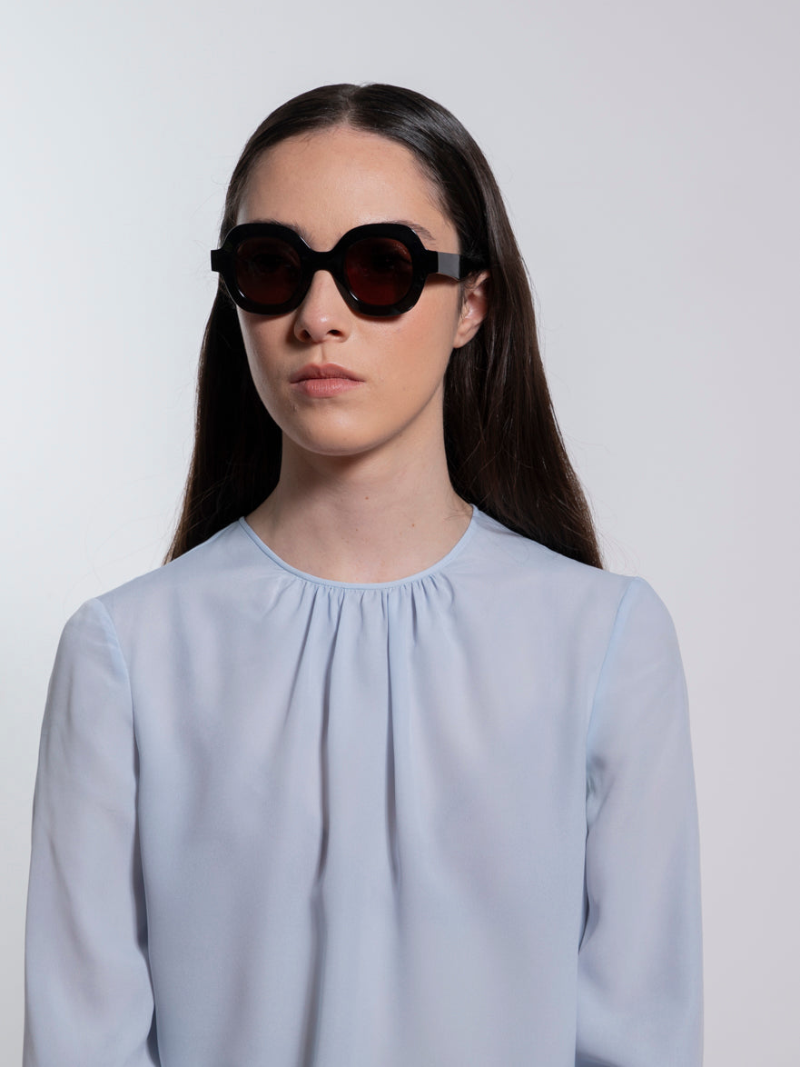 sun-catarina-black-solid