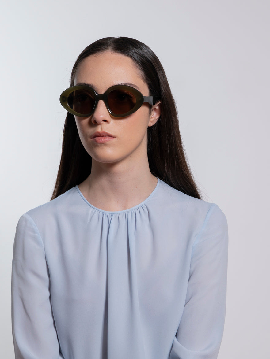 sun-carmen-oliva-solid