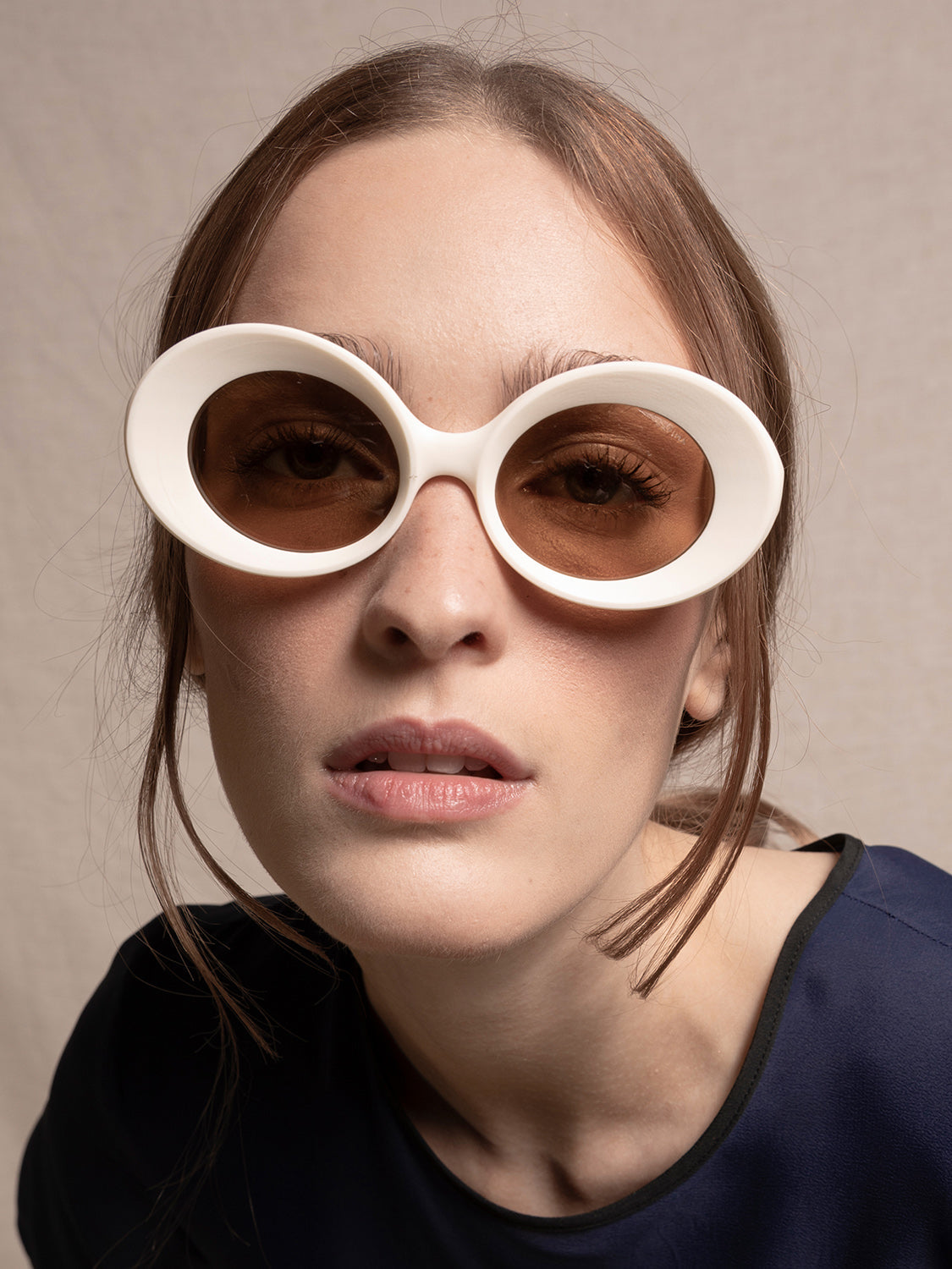 sun-madalena-natural-white-vintage