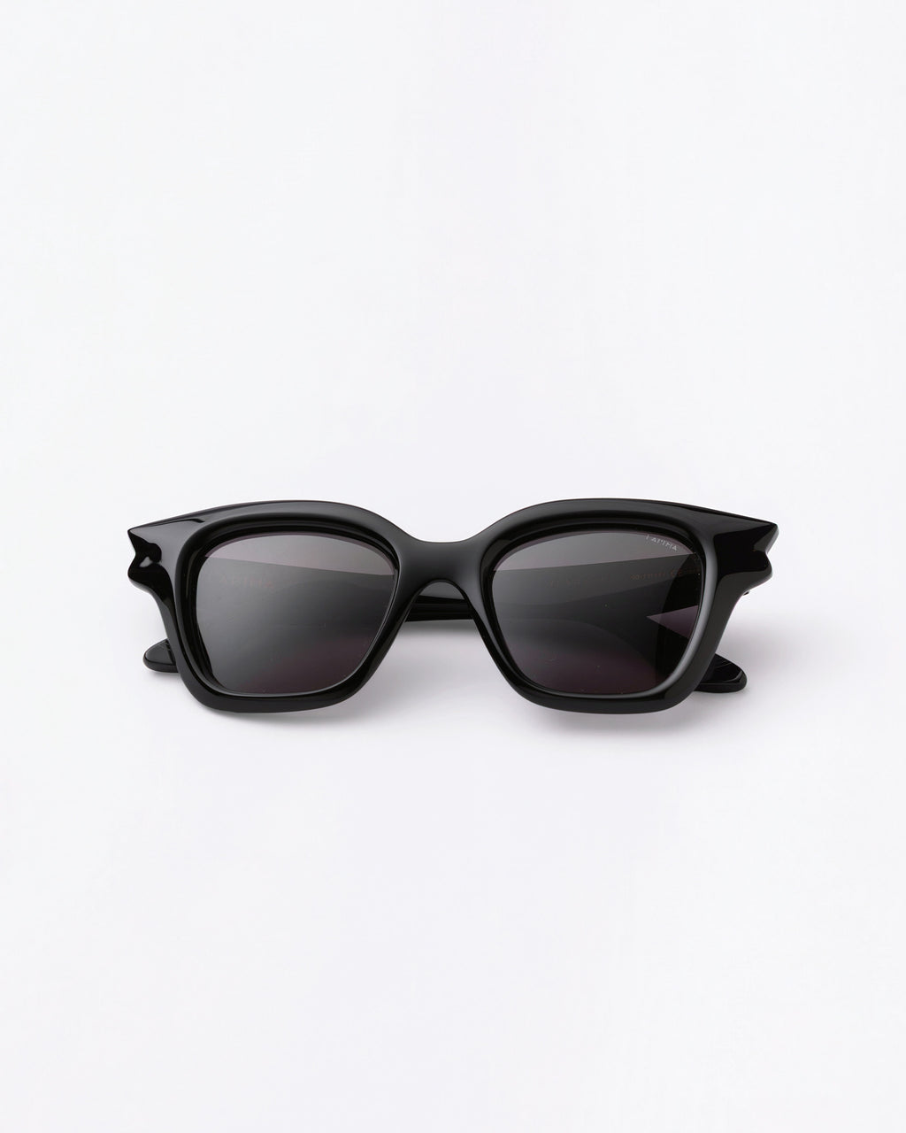 sun-margot-black-shadow