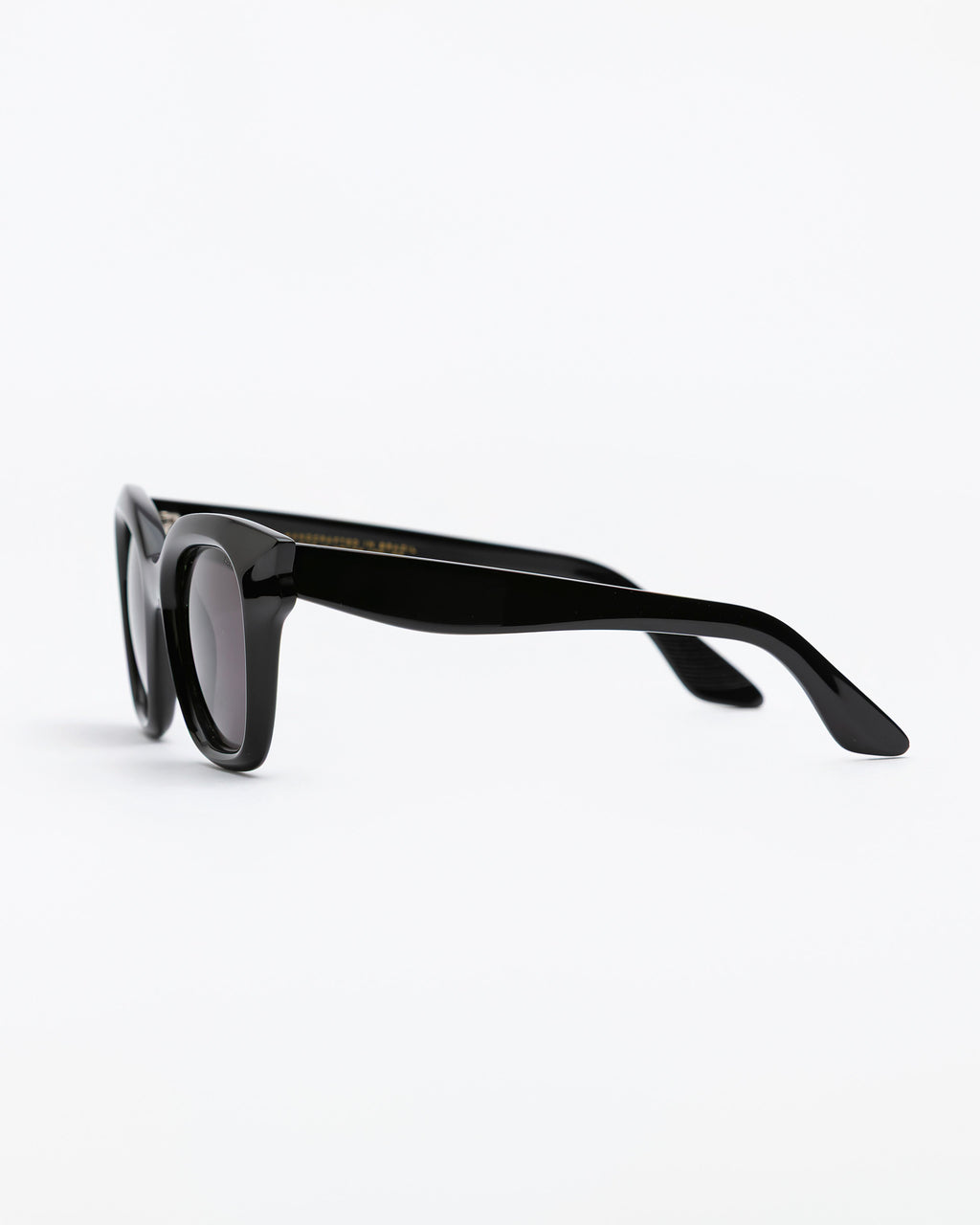 sun-margot-black-shadow