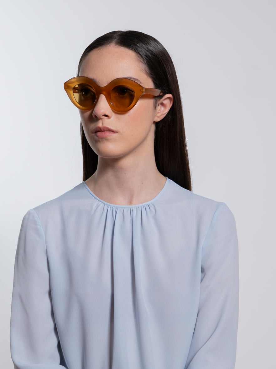 sun-nina-amber-vintage