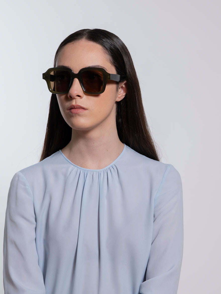 sun-gal-x-oliva-solid