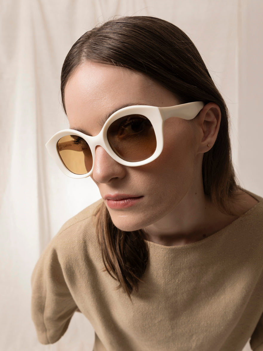 sun-dora-natural-white-vintage