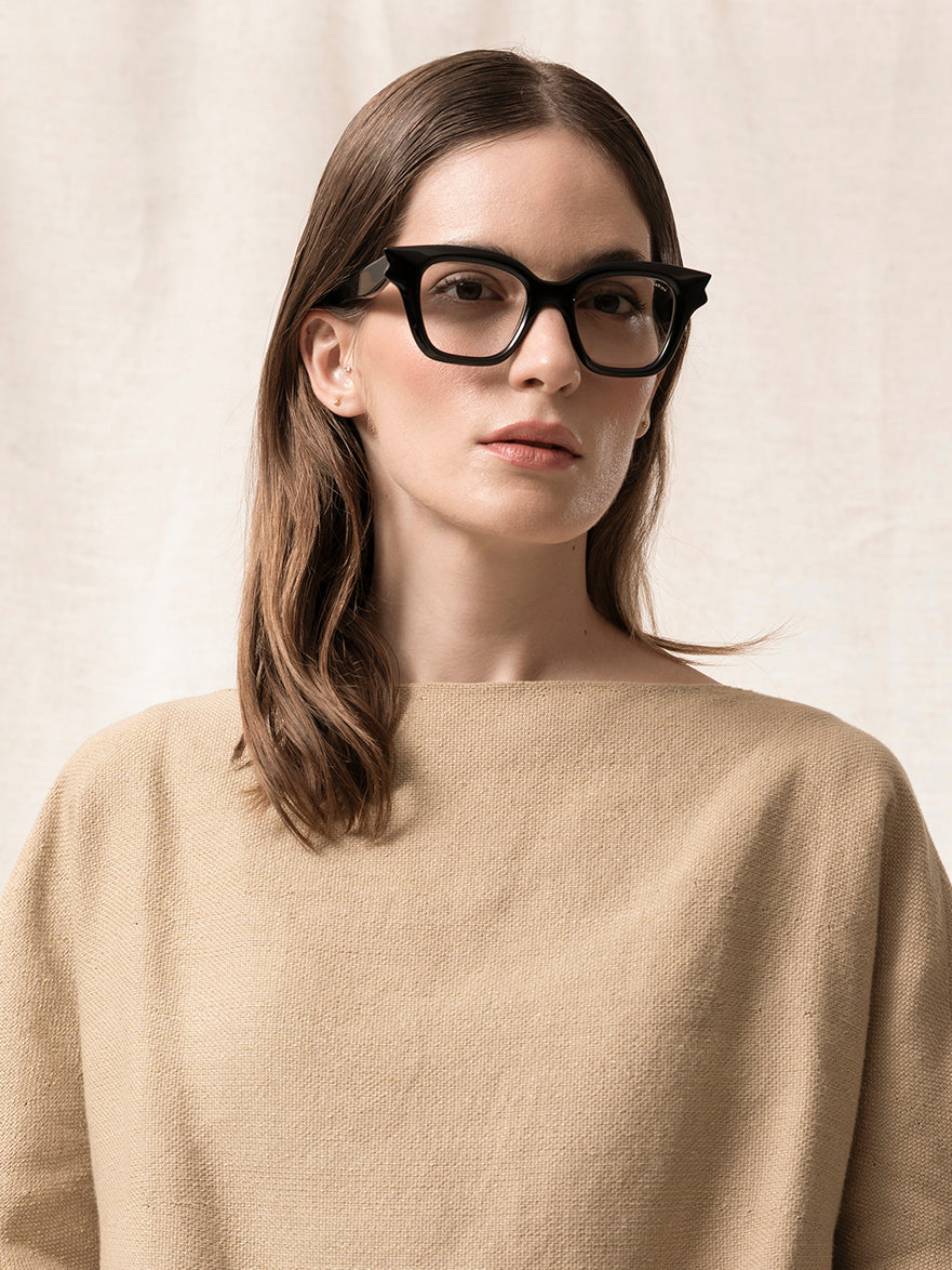 optical-margot-black