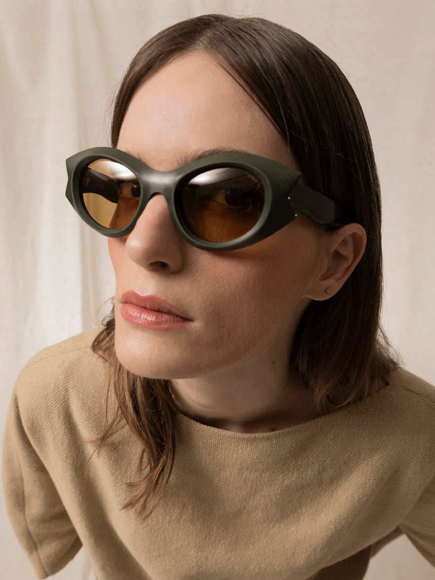 sun-stephanie-natural-green-vintage