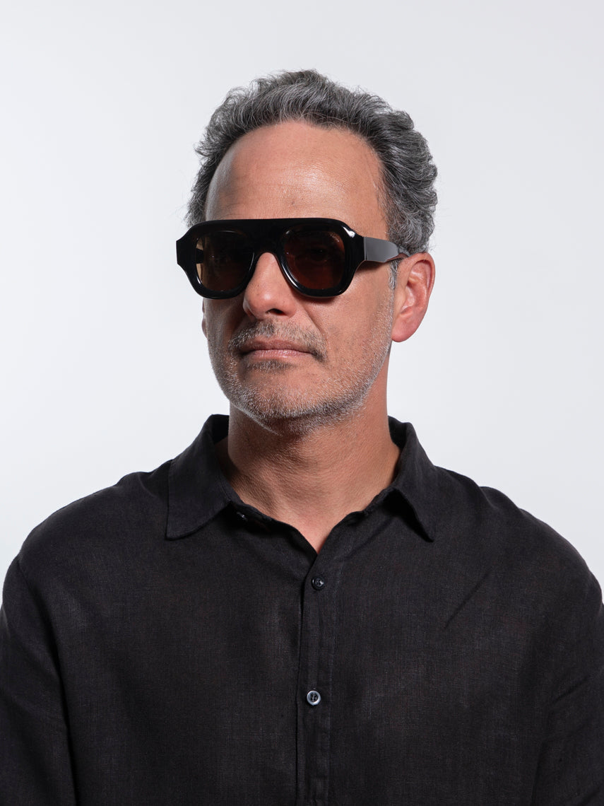 sun-sasha-x-black-solid