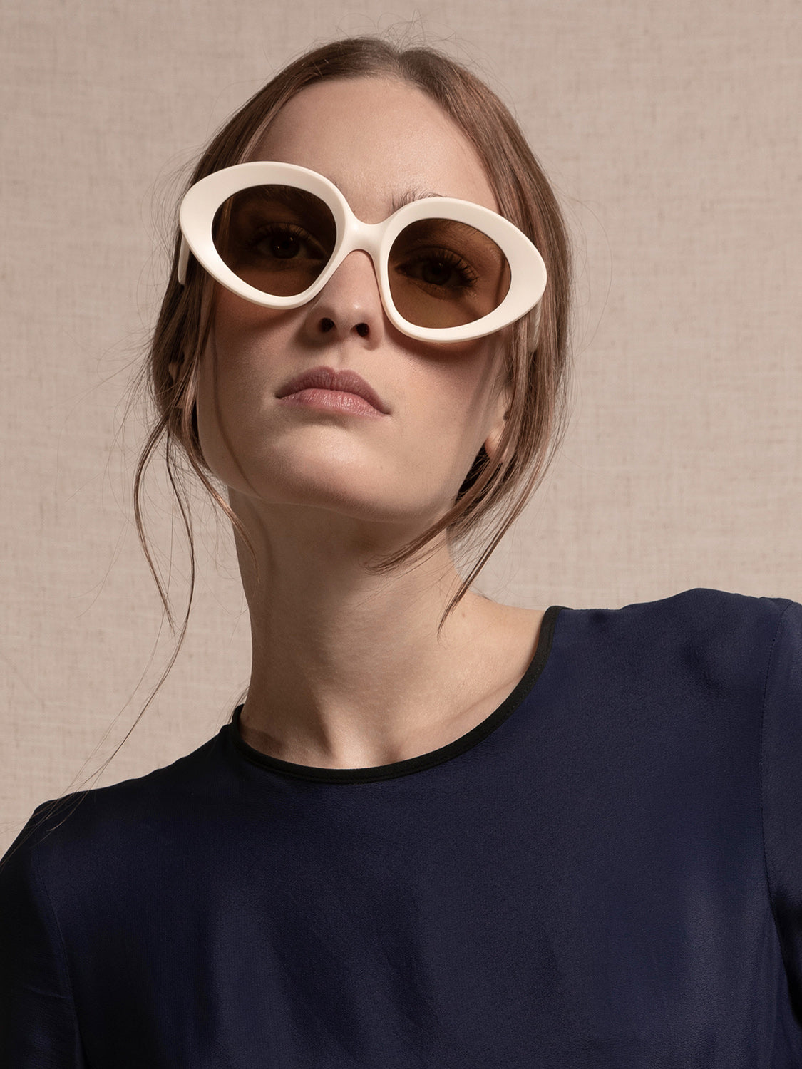 sun-carmen-natural-white-vintage