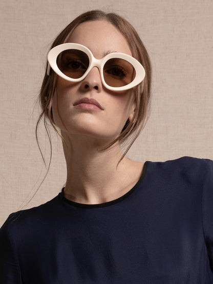 sun-carmen-natural-white-vintage